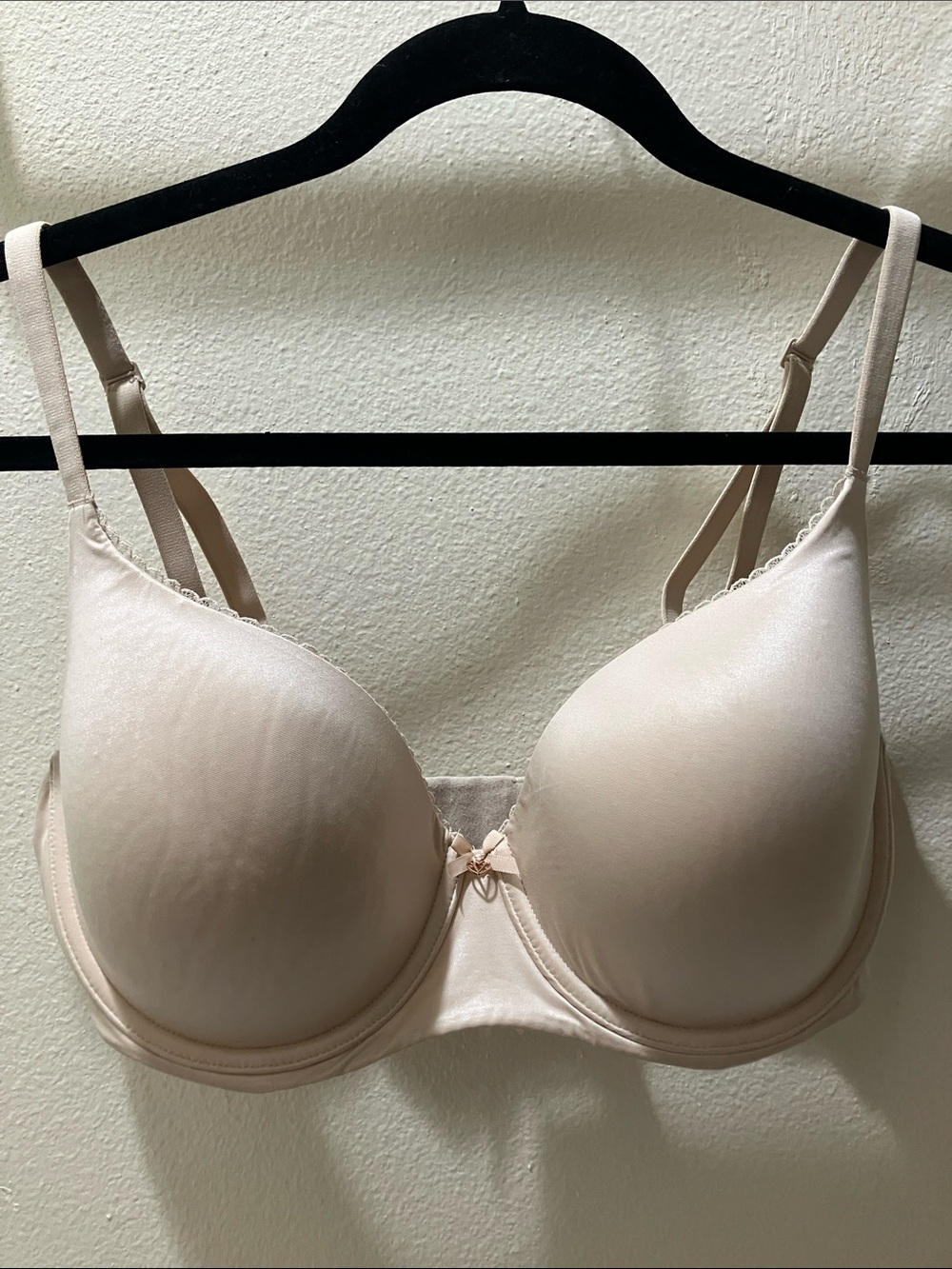 Victoria's Secret Light Nude T-Shirt Bra - Soft Nude